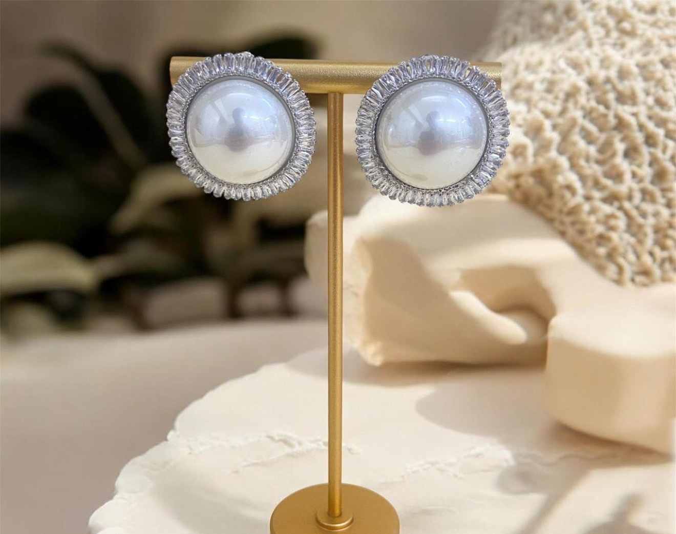 American Diamond - Ad Pearl Tops (REER-12)