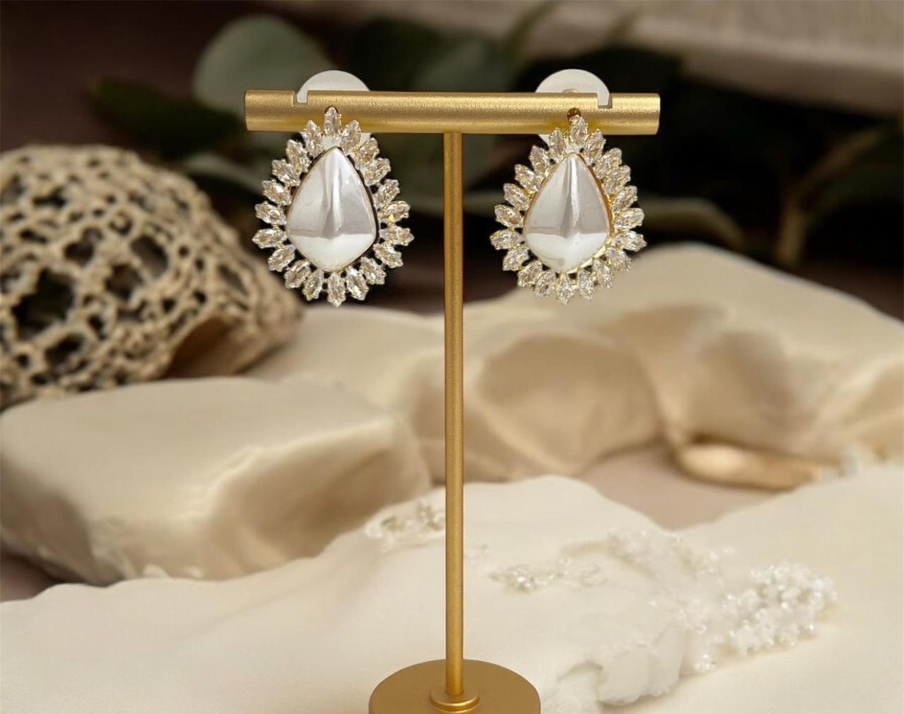 American Diamond - Ad Pearl Tops (REER-7)