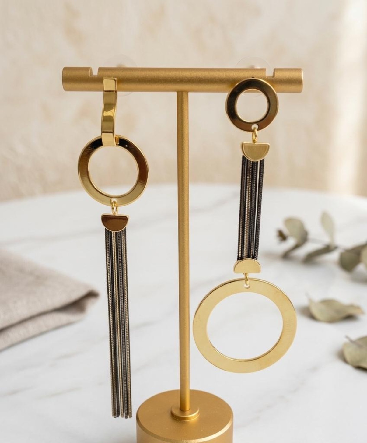 Long Earrings - Golden (FUER-48)